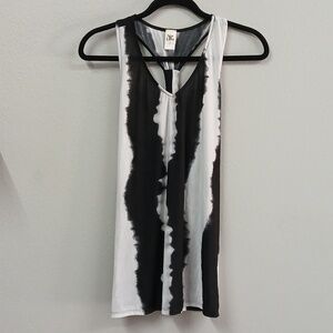 NEW SEW IN LOVE Racer Back tank top in Black And White Small
